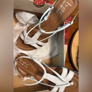 BORN B.O.C.RIANNE White leather Sandals Elegant Summer Footwear NEW IN BOX